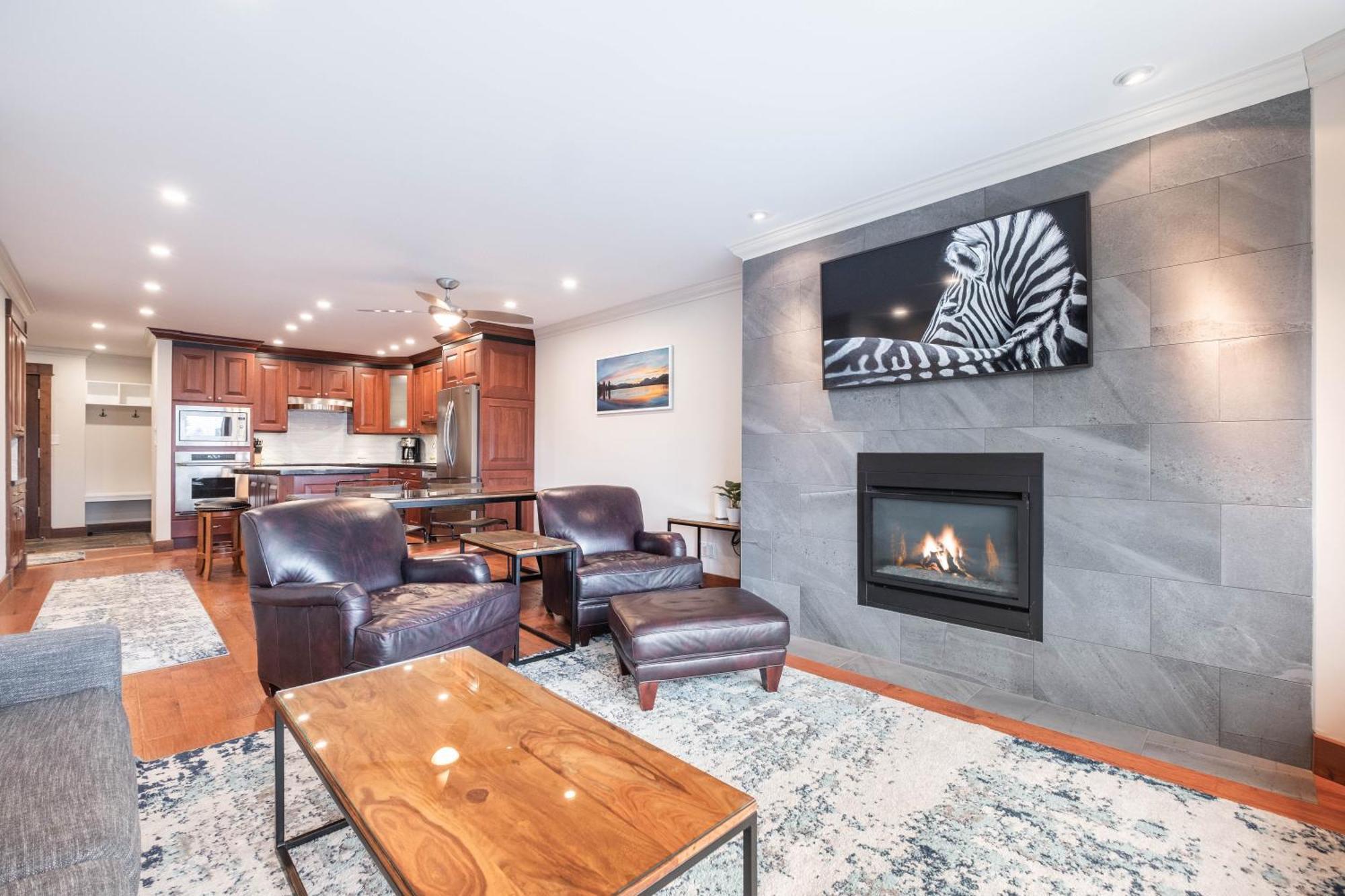 Greyhawk By Outpost Whistler Villa Екстериор снимка