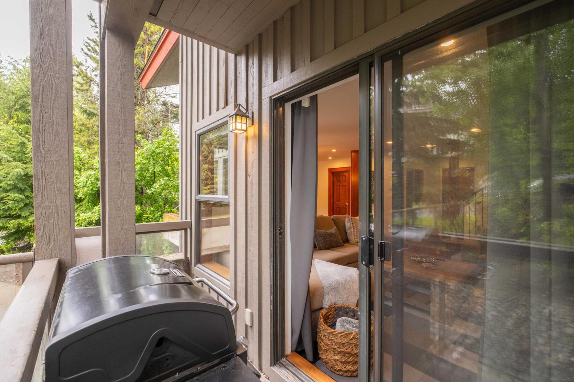 Greyhawk By Outpost Whistler Villa Екстериор снимка