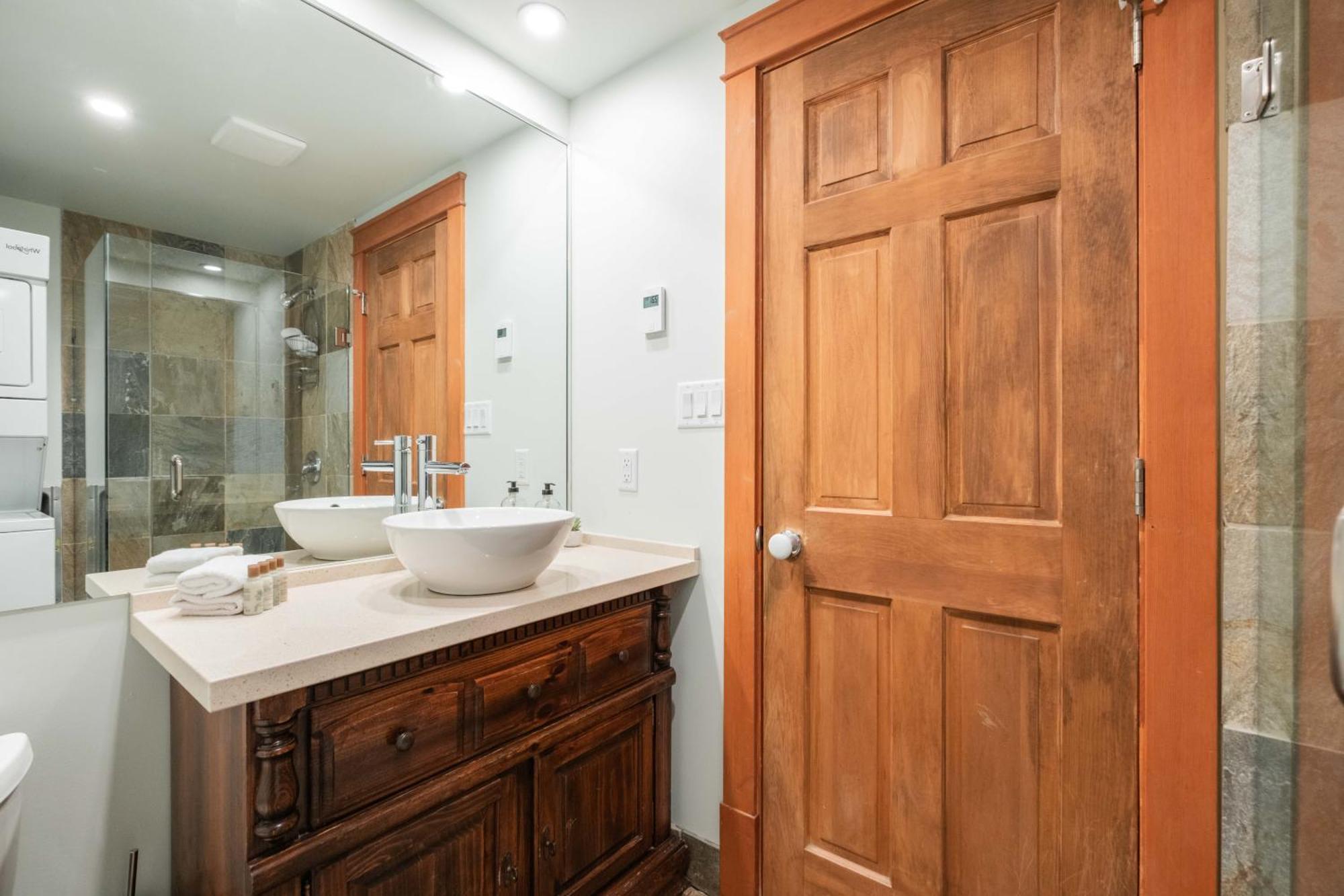 Greyhawk By Outpost Whistler Villa Екстериор снимка
